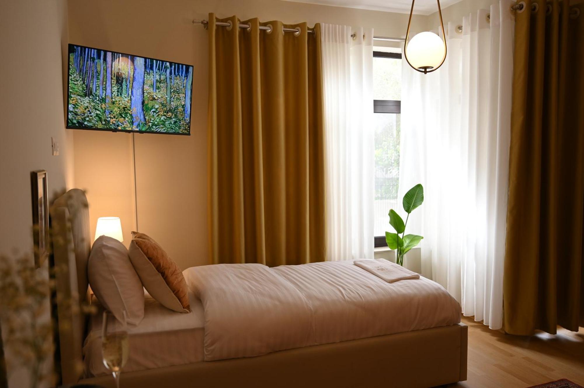 Niche Boutique 4* Tiranë